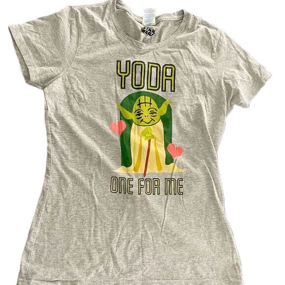 ❣️5/$50 Star Wars Yoda One for Me size Small Tshirt - Picture 1 of 1